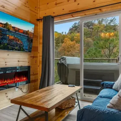 The Dragonfly - Tiny Mountaintop Cabin with Hot tub