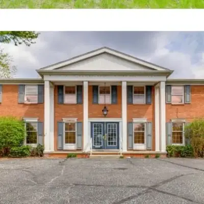 Prime 1BR- Minutes to Toledo