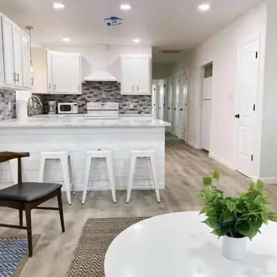Gardenia - Stylish Apartment in Downtown Lexington