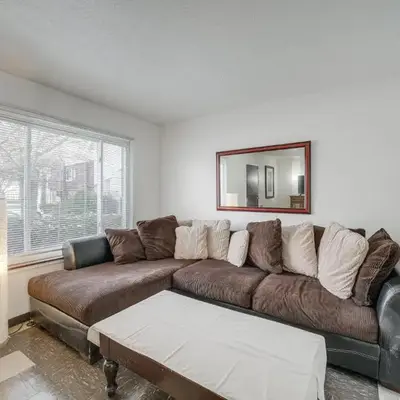 Red Line to Downtown! Inviting Home in Cleveland
