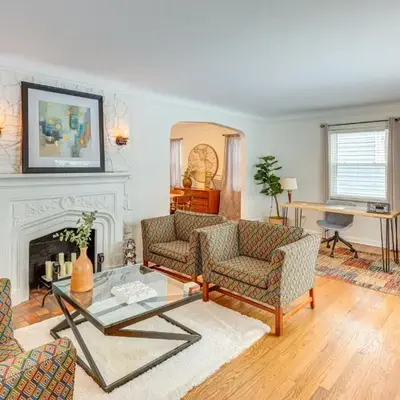 Bring the Family! Mid-Century Modern Gem in Euclid
