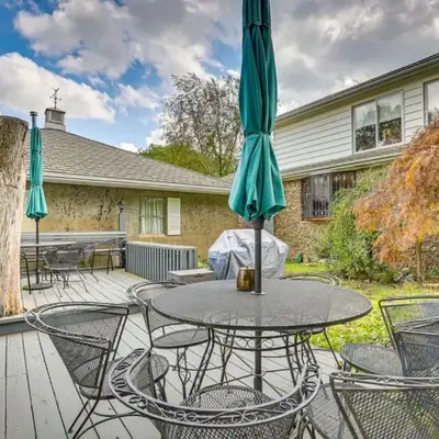 Dalton Retreat w Deck