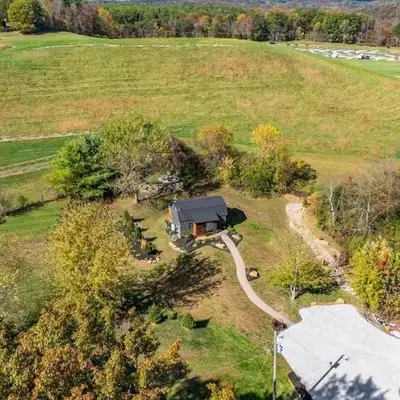 Modern Cabin next to Salt Fork State Park