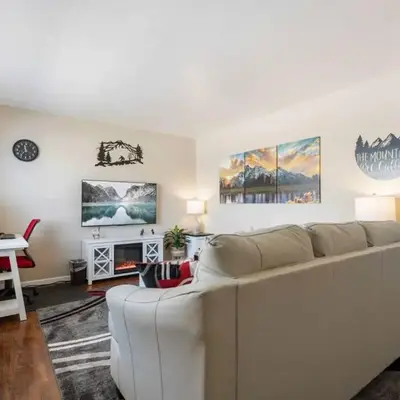 Akron 2 Bed 1 Bath Mountain Oasis Dog Friendly
