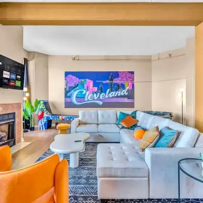 Fun 2Bed Apt Skeeball Foosball FREE Parking