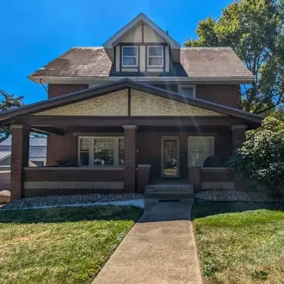 4BR- Downtown Christmas Home