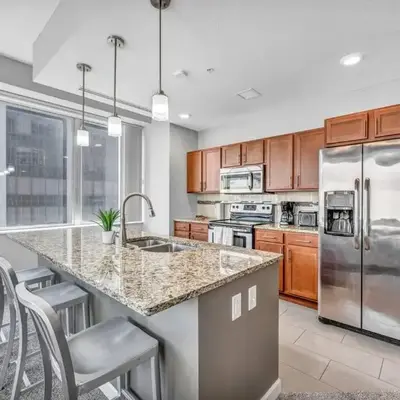 Luxury High-rise Condo w/ Views! Heart of Downtown