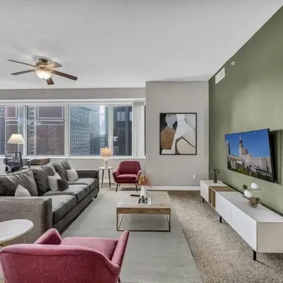 SkyTower 2BD | Parking Available | Downtown