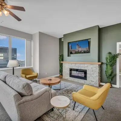 Luxury 21st Floor Penthouse | Great Downtown VIEWS