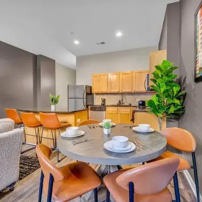 The Playhouse Suites 1BD | Parking | Downtown