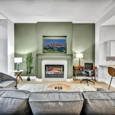 Stunning Luxury Downtown Condo in Playhouse Square