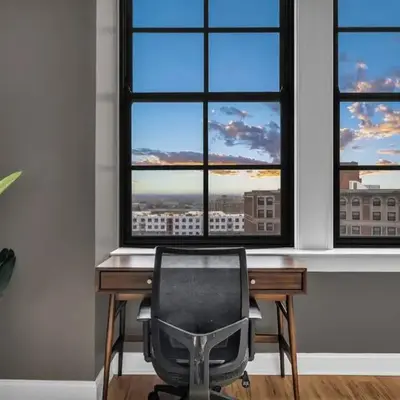 Super LUX Downtown 1BD Condo | Gym | 24/7 Security