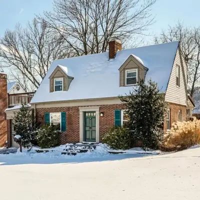 Cincy Area Bungalow with Deck and Yard