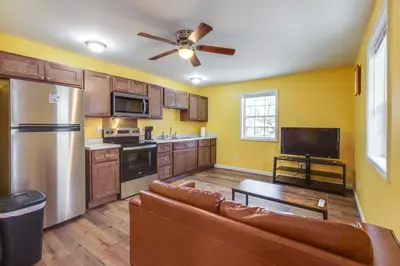 Gallery image of Close to Downtown Ashland! Convenient Suite in Ashland