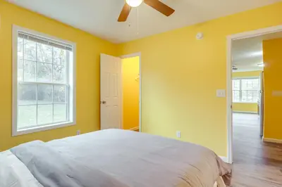 Gallery image of Downtown Ashland and Central Park! Fresh Condo in Ashland