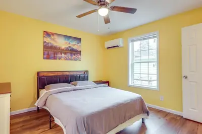 Gallery image of Downtown Ashland and Central Park! Fresh Condo in Ashland