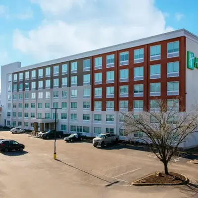 Holiday Inn Express Charleston-Civic Center by IHG
