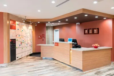 a lobby of a hospital with a check in counter at TownePlace Suites by Marriott Ontario-Mansfield in Mansfield