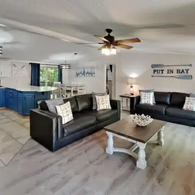 Put-in-Bay Island Club #104