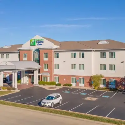 Holiday Inn Express Hotel & Suites Cincinnati-Blue Ash by IHG