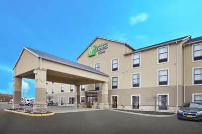 a hotel with a car parked in front of it at Holiday Inn Express Hotel & Suites Circleville by IHG in Circleville