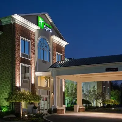 Holiday Inn Express Hotel & Suites Youngstown North-Warren/Niles by IHG