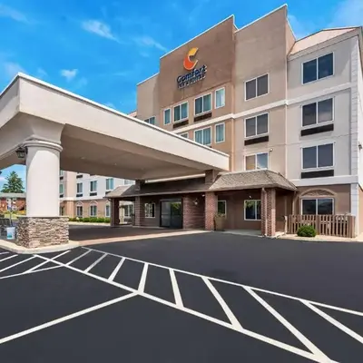 Comfort Inn & Suites Heath - Newark South