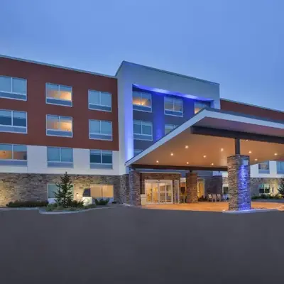 Holiday Inn Express & Suites - Parkersburg East by IHG