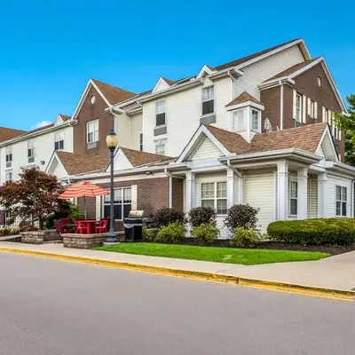 Birch Hills Suites - Blue Ash