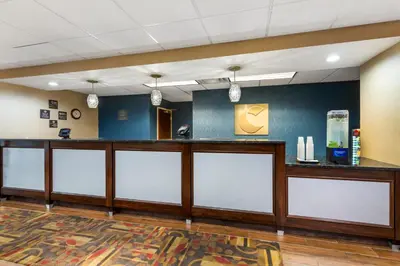 a large lobby with a row of windows at Comfort Inn, Cleveland South - Richfield in Richfield