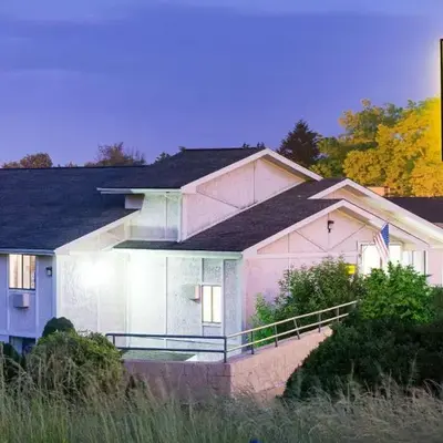 Super 8 by Wyndham Pittsburgh PA Airport-University Area