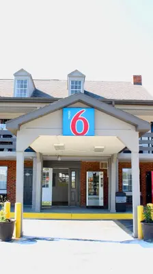 a gas station with a sign on it at Motel 6-Dayton, OH in Dayton