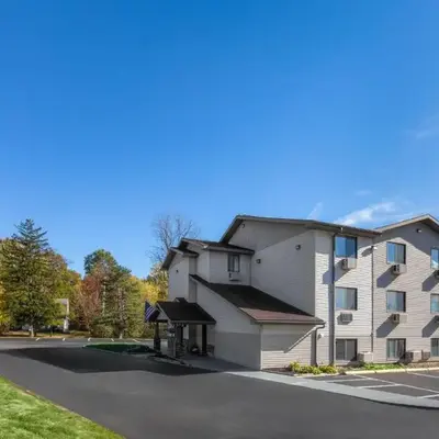 Super 8 by Wyndham Kent/Akron Area