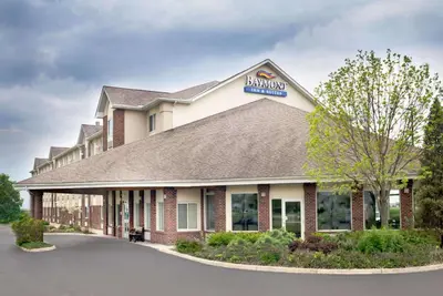a front view of a brampton inn at Baymont by Wyndham Columbus/Rickenbacker in Columbus