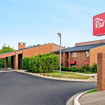 Red Roof Inn & Suites Lexington - Hamburg