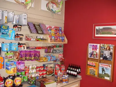 a store with food and drinks on a shelf at Hilton Garden Inn Columbus Airport in Columbus