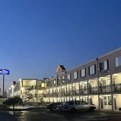 Baymont Inn and Suites by Wyndham Columbus / Near OSU