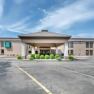 Quality Inn & Suites Near Amish Country