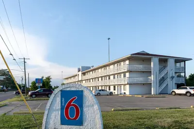 a number sign in front of a building at Motel 6-Cincinnati, OH in Cincinnati