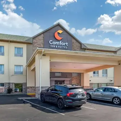 Comfort Inn & Suites Cincinnati Uptown Clifton