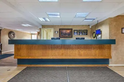 a view of the lobby of a waiting room at Econo Lodge Inn & Suites Triadelphia - Wheeling in Triadelphia