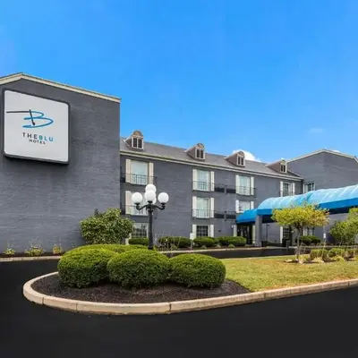 The Blu Hotel Blue Ash Cincinnati