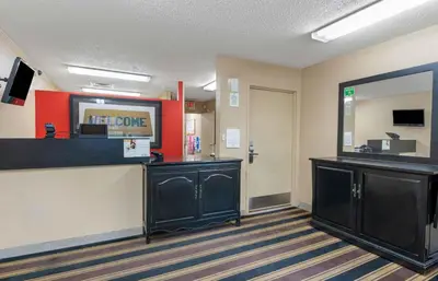 a waiting room with a cashierasteryasteryasteryasteryasteryasteryasteryasteryastery at Extended Stay America Suites - Cincinnati - Springdale - I-275 in Springdale