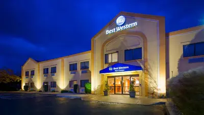 a hotel with a sign that reads best western at Best Western Port Clinton in Port Clinton