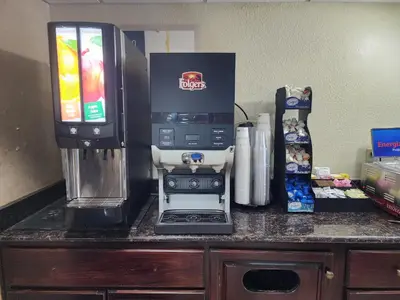 a coffee machine sitting on top of a counter at Best Western Richland Inn Mansfield in Mansfield