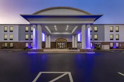an empty parking lot in front of a building at Holiday Inn Express Chillicothe East by IHG in Chillicothe