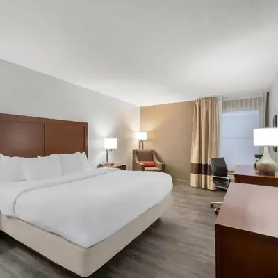 Comfort Inn & Suites Cincinnati Eastgate