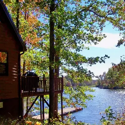 Hocking Hills Lake Gem with Hot Tub