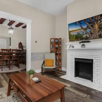 Modern 2BR near DT