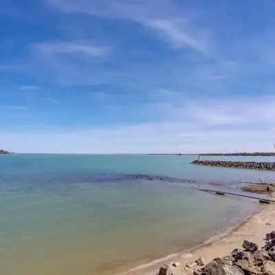 Cozy Middle Bass Island Getaway On Lake Eerie!